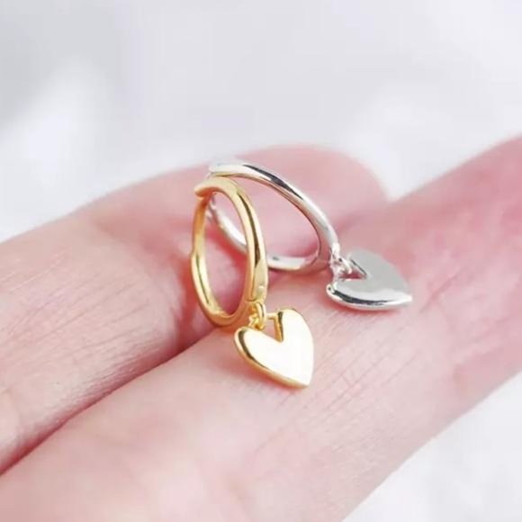 NEW GOLD TASSEL HEART HOOP EARRINGS - Picture 7 of 7